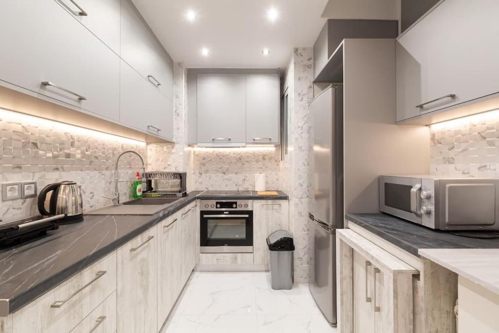 Comfy Flat Near Edem Beach By Atheniankeys Bagian luar foto